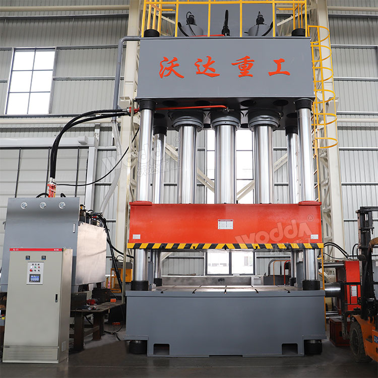 四柱油壓機(jī).jpg