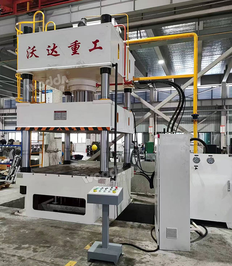 500噸四柱拉伸油壓機.jpg